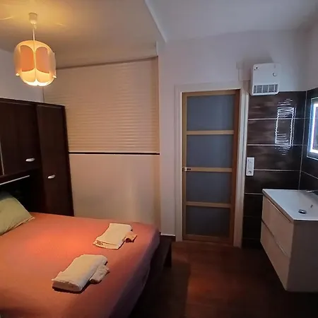 Heliopolis Ab Rez De Jardin Chez Palo 아파트 *